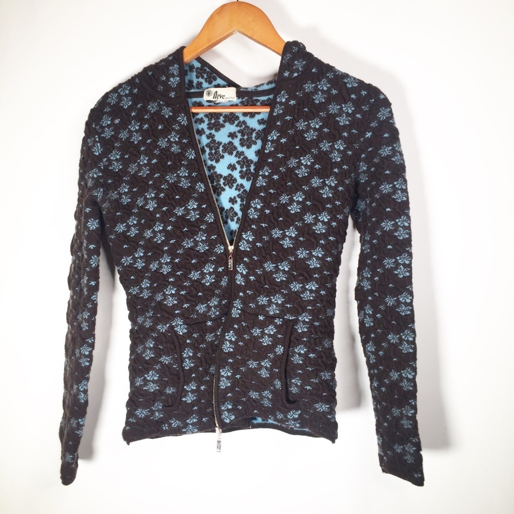 Neve Designs %100 Wool Hooded Long Sleeve Sweater